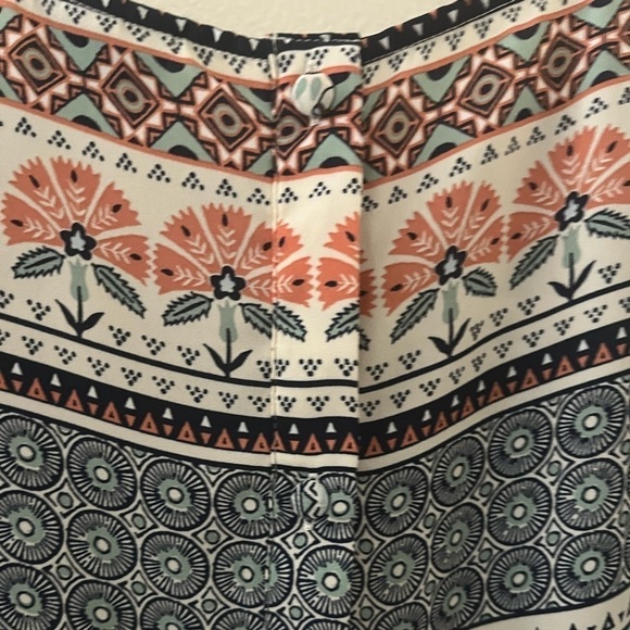 Torrid Short Sleeve Elephant Print Button Back Top Size 4X - Picture 5 of 8